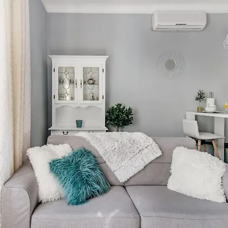 Bluestar Close To The Bacvice