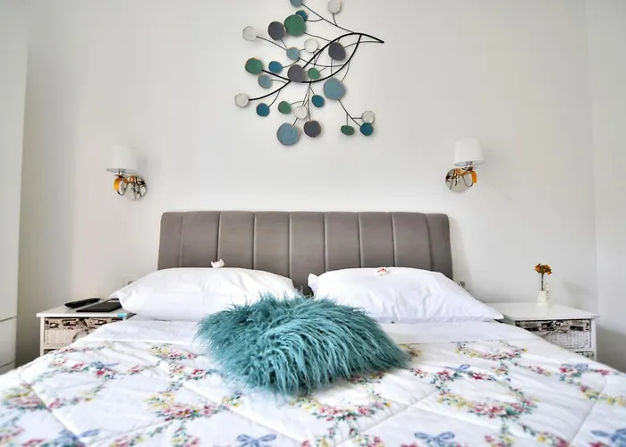 Apartment Bluestar Close To The Bacvice