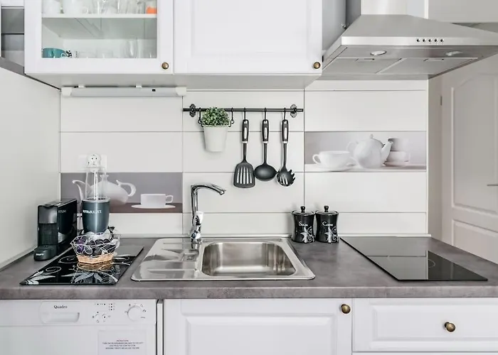 Bluestar Close To The Bacvice Apartment