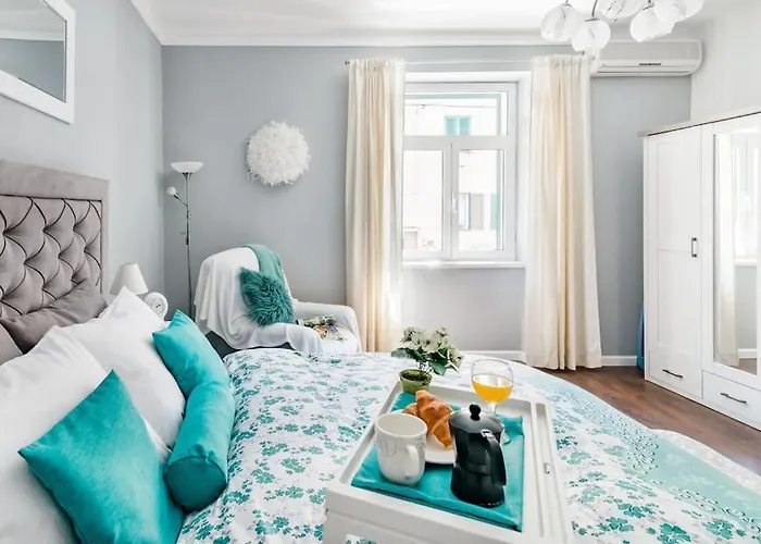 Bluestar Close To The Bacvice *