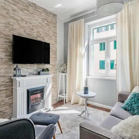 Bluestar Close To The Bacvice アパート スプリト